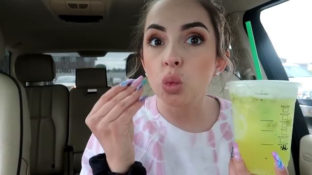 Starbucks NEW Star Drink Taste Test & REVIEW! смотреть онлайн