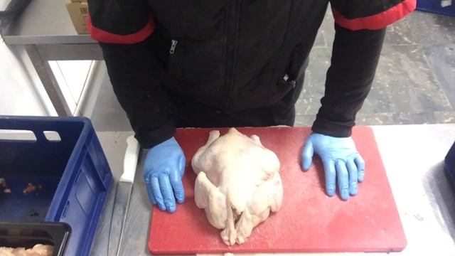 Как правильно выбирать курицу плюс разделка курицы для новичков #мясо #курица #кухня