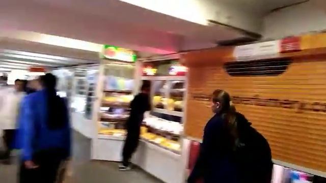 Киоск в подземном переходе ст.м. "Контрактовая площадь" смотреть онлайн