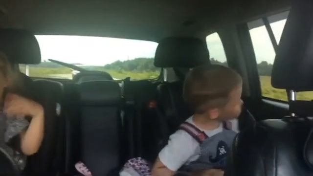 Танцы в машине смотреть онлайн