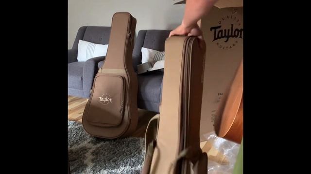 TAYLOR GS MINI MAHOGANY UNBOXING,DEMO смотреть онлайн