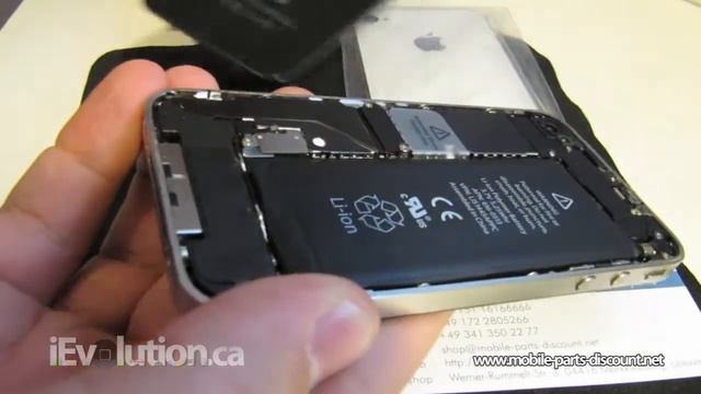White iPhone 4, Do-it-Yourself смотреть онлайн
