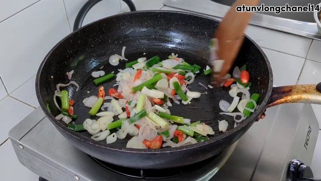 BOSAN DENGAN OLAHAN CEKER AYAM YANG BEGITU SAJA ‼️COBA MASAK SEPERTI INI‼️ RASANYA GURIH ENDULITA 🤤 смотреть онлайн