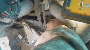 Suzuki Jimny Замена термостата и шлангов радиатора