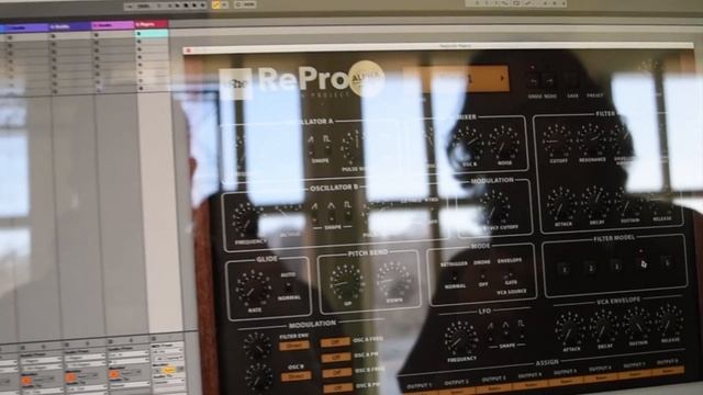 SuperBooth 2016: U-he RePro, Research Project & Zebra 3 смотреть онлайн
