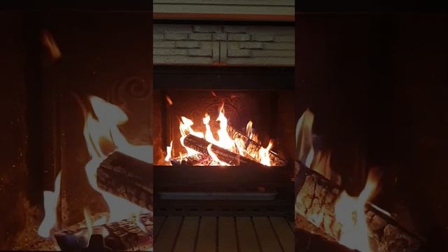 Живой огонь может вступать в контакт с человеком. Он очищает его сознание от негативных мыслей. смотреть онлайн