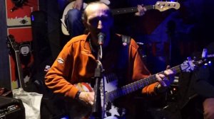 Серый дым песня