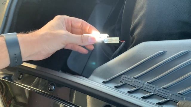 How to Install LED Interior Bulbs In Porsche 986 Boxster or 996 911 смотреть онлайн