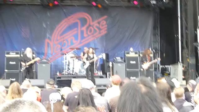 Neon Rose - Too Long смотреть онлайн