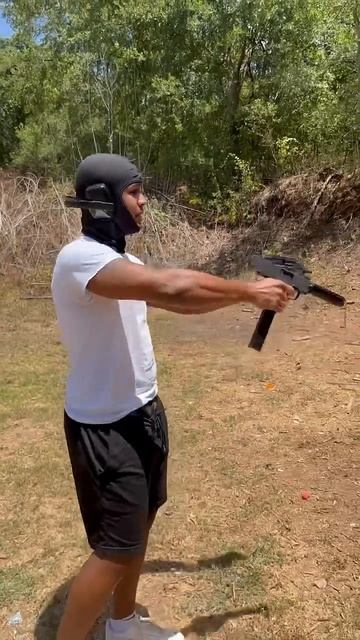 UZI vs Mac 10 #mac #shooting #guns #range #fireball #edc #tactical #subscribe #shortsvideo #rapido смотреть онлайн