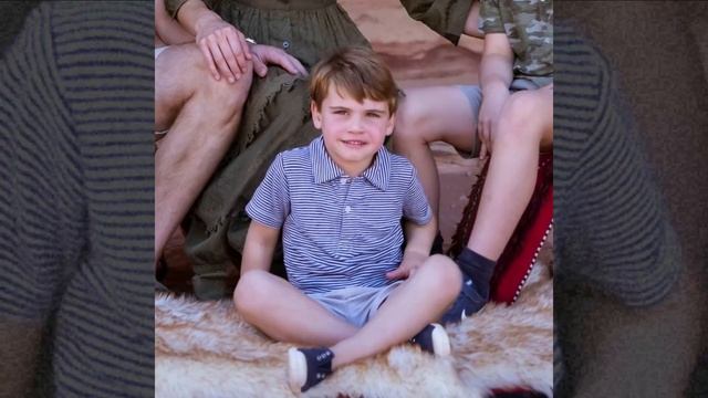 Kate and William Share New Christmas Card Photo — Taken on Private Family Vacation! смотреть онлайн