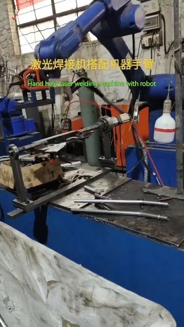 Handheld laser welding machine with robot welding two-wheeled bicycle frame смотреть онлайн