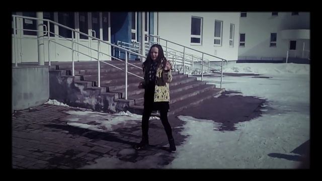 Ласково за плечи.