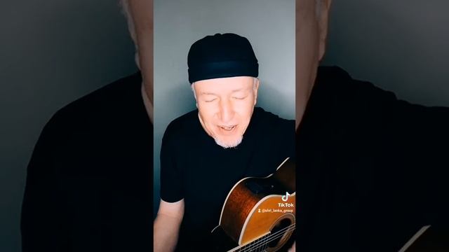 "Беглый огонь." песня написана вчера во время воздушной тревоги. Не откладывая - выкладываю. смотреть онлайн