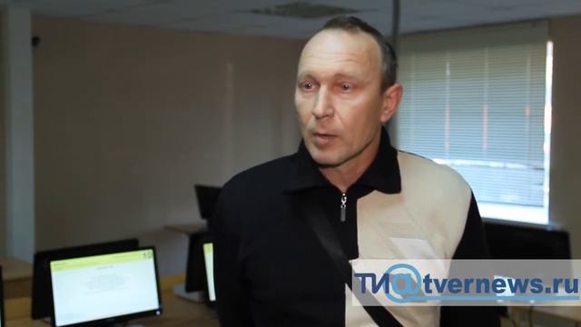 В Торжке сотрудники ГИБДД проверил автошколу смотреть онлайн
