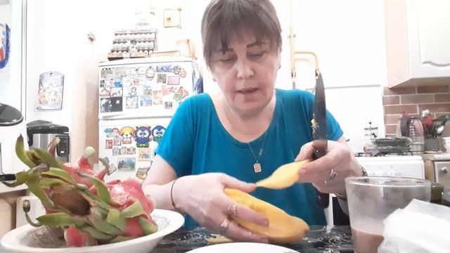 Подарок 🎁 на 8 Марта, Обед фруктами , Что Купила. смотреть онлайн