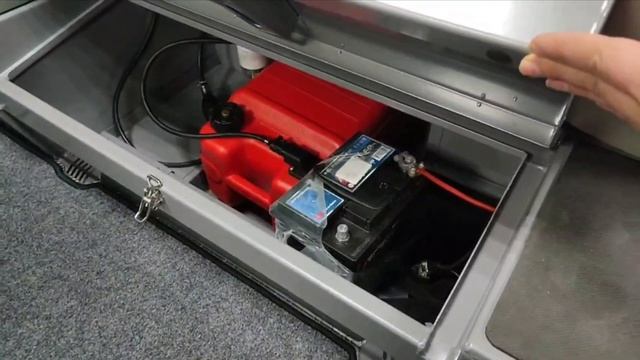 Обзор лодки Volzhanka 44 Fish с мотором Yamer 40T 2Т с гидроподъемом.