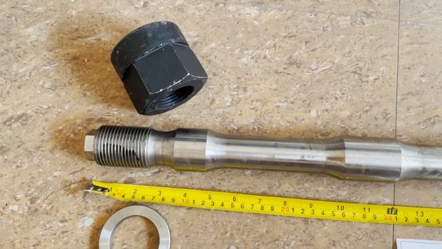 KOMATSU JTHB 150 Through Bolt JTHB150 Hammer BT415185160 смотреть онлайн