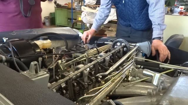 Ventilspiel einstellen [Technik MB Pagode 280SL] - #1 Oldtimer+Klassiker-Inspektion смотреть онлайн