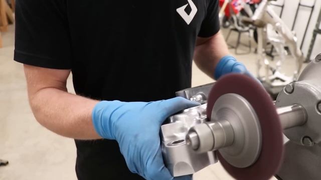 Tricks To Cleaning Dirt Bike Engine Cases смотреть онлайн