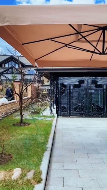 Уличный зонт на боковой опоре с сублимацией под дерево смотреть онлайн