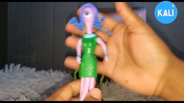 Celia Mae & Mike Wazowski Figure Review | PIXAR Featured Favorites смотреть онлайн