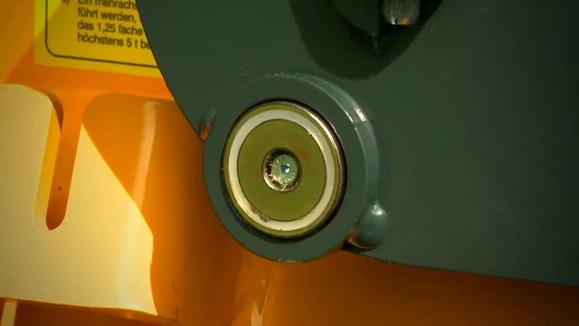 Uniforest 85Hpro Official video смотреть онлайн