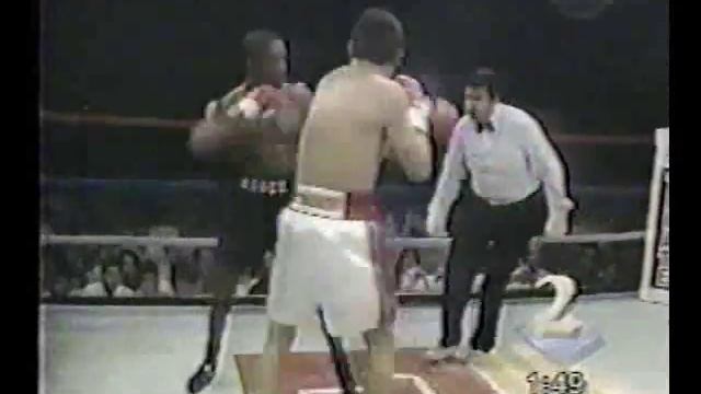 Julio Cesar Chavez VS Bruce Pearson. Date:1992-10-13