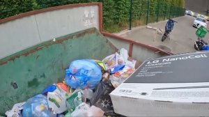 как я зарабатываю лазая по мусоркам Краснодара #мусорка #мусор