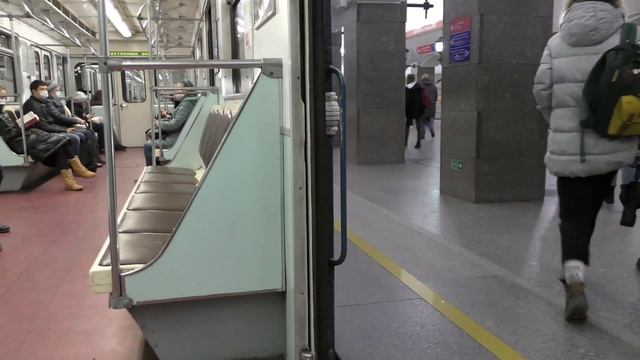 "С красивым звуком от БПСН" Метропоезд 81-717/714.5 (ЛВЗ) (Номерной) (№8696 - №8452) смотреть онлайн