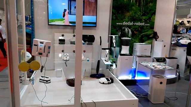 Hobot 298 robot geamuri cu pulverizator смотреть онлайн