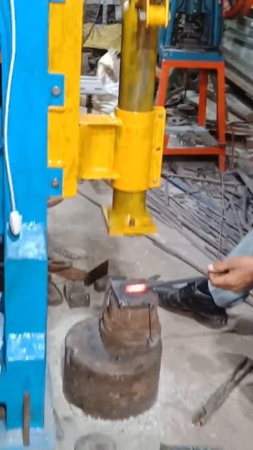 2 in 1 Hydrolic press and hammer смотреть онлайн