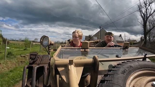 Kübelwagen durch die Normandie смотреть онлайн