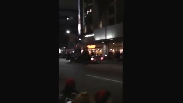 Oscar de la Hoya leads the 2015 Hollywood Christmas parade! 11-29-15 смотреть онлайн