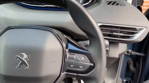 Peugeot 5008 1.2 PureTech Allure - KT19 UNZ