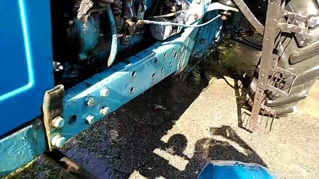 Мтз80.Моем , готовим на культивацию под зерновые. смотреть онлайн