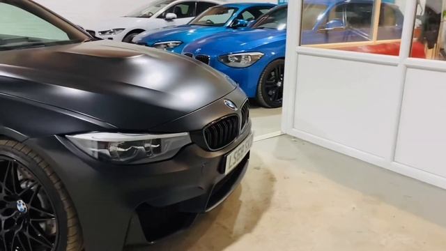 BMW M4 Frozen Black смотреть онлайн