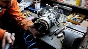 Не заводиться двухтактный генератор плохо заводиться и глохнет на горячую.