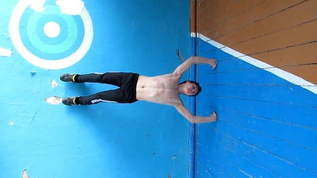 Один из дней в спортзале смотреть онлайн