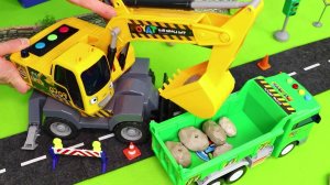 Коллекция различных игрушек