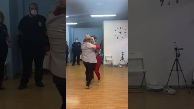 Así se baila en SON CUBANO TRADICIONAL Michael & Neilys смотреть онлайн