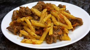 Ужин за полчаса, макароны с куриной печенью на сковороде