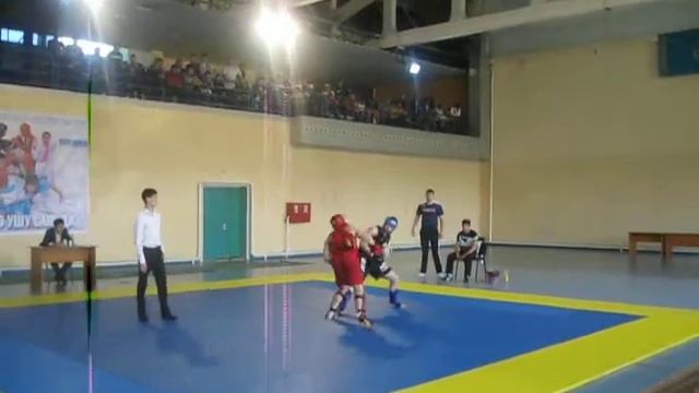 Каунов Роман (черная форма)- Резников Артём (красная форма) (28.04.2013 г.) смотреть онлайн