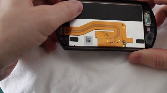 How to remove and replace a PSP Go LCD screen смотреть онлайн