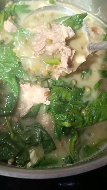 MONGGO SOUP 🍲 OR GREEN BEANS PINOY FOOD SATISFYING SOUNDS#shots#viral#trending#satisfying#asmr