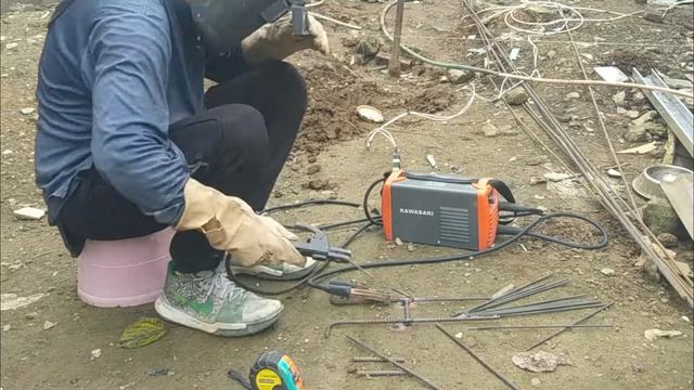 KAWASAKI INVERTER WELDING MACHINE MINI 300A | DIY смотреть онлайн