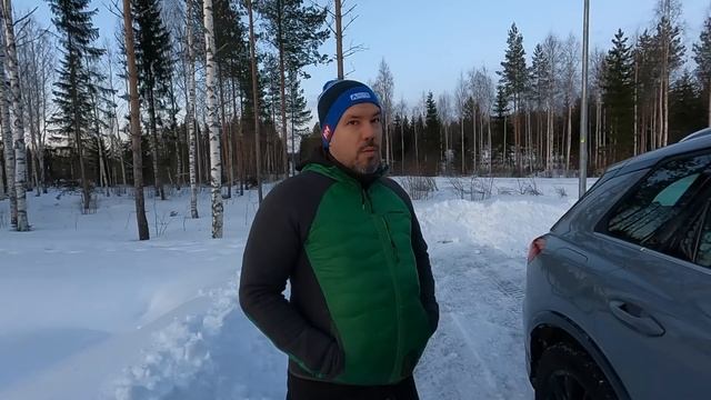 Elektromos autózás a tartós Finn hidegben смотреть онлайн