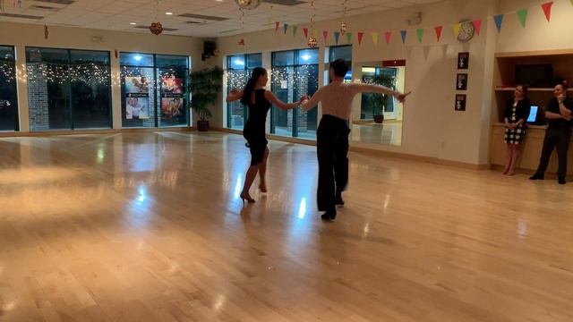 Ms. Allie and Mr. Dima Mambo смотреть онлайн