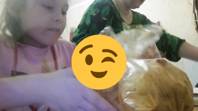 КУХАРИМ С ДОЧКОЙ😀/НАШ БЫСТРЫЙ УЖИН🍖 смотреть онлайн