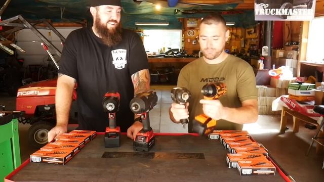 1/2 Electric Impact Vs Tow hitch on a Duramax! Snap-on Milwaukee SP Tools смотреть онлайн